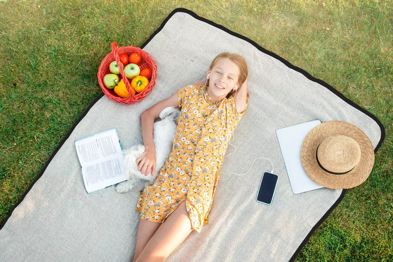 best lightweight picnic blanket